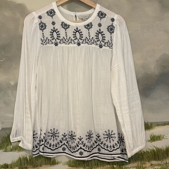 Lucky Brand Blouse, White Flowy with Navy Detail | Size M - Picture 1 of 12
